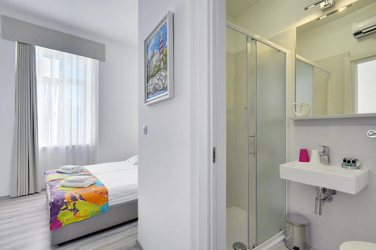 Boutique Suites Joyce Pula 4*,  Kroatien