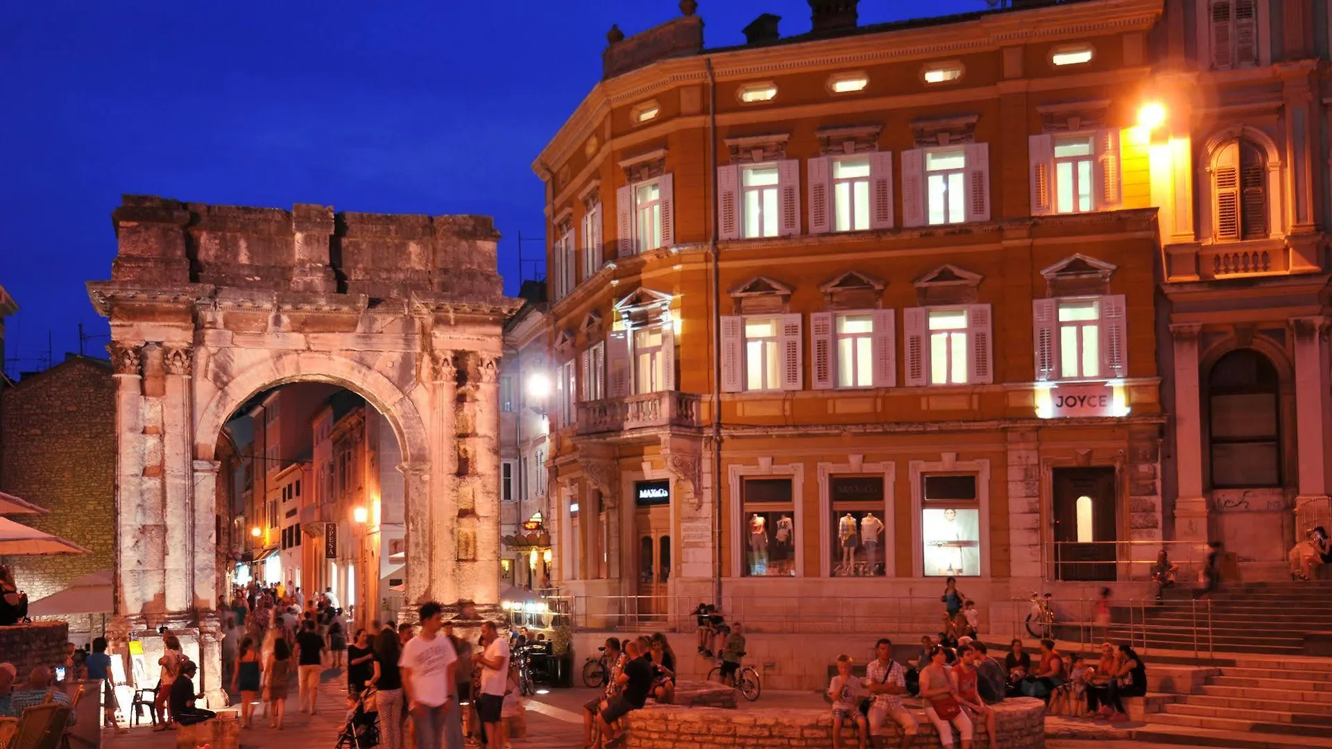 Boutique Suites Joyce 4*, Pula