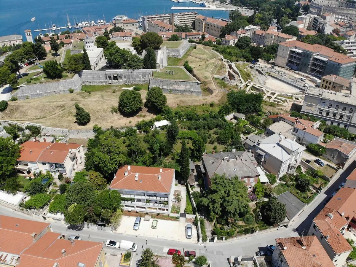 Boutique Suites Joyce 4*, Pula